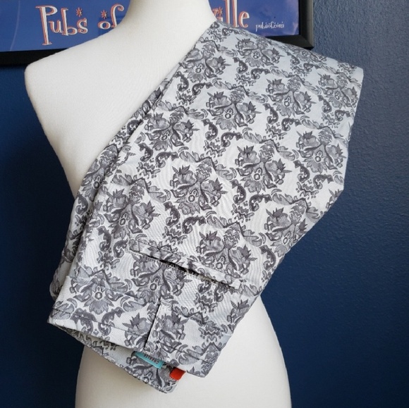 Cartonnier Tapestry Jacquard Floral Ankle Pants - Picture 6 of 8